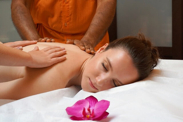 aromatherapy-massage