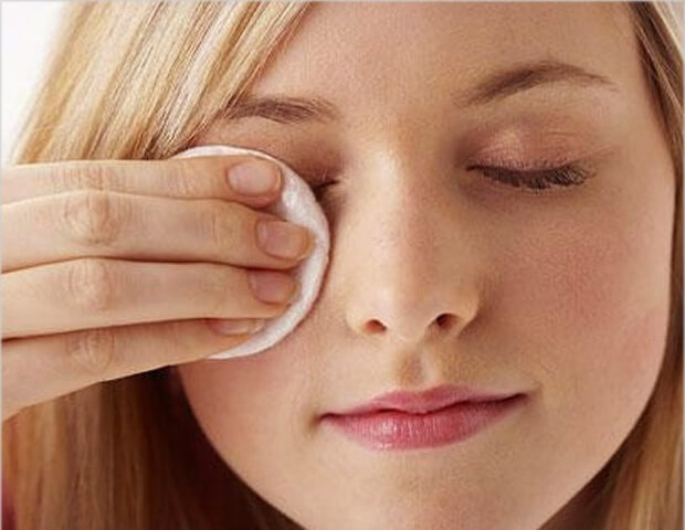 Mascara-and-remove