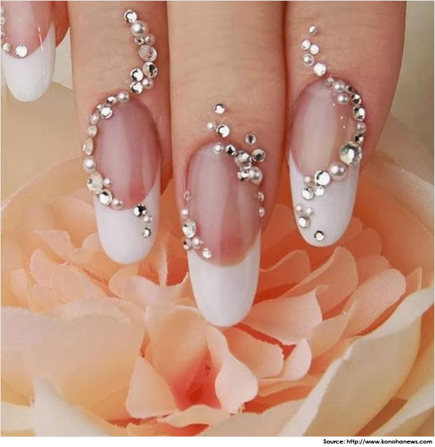 rhinestone-designs-of-nail-art