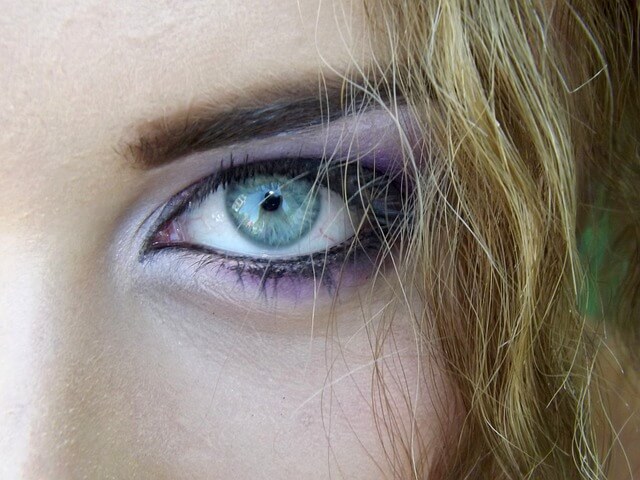 purple-eye-makeup