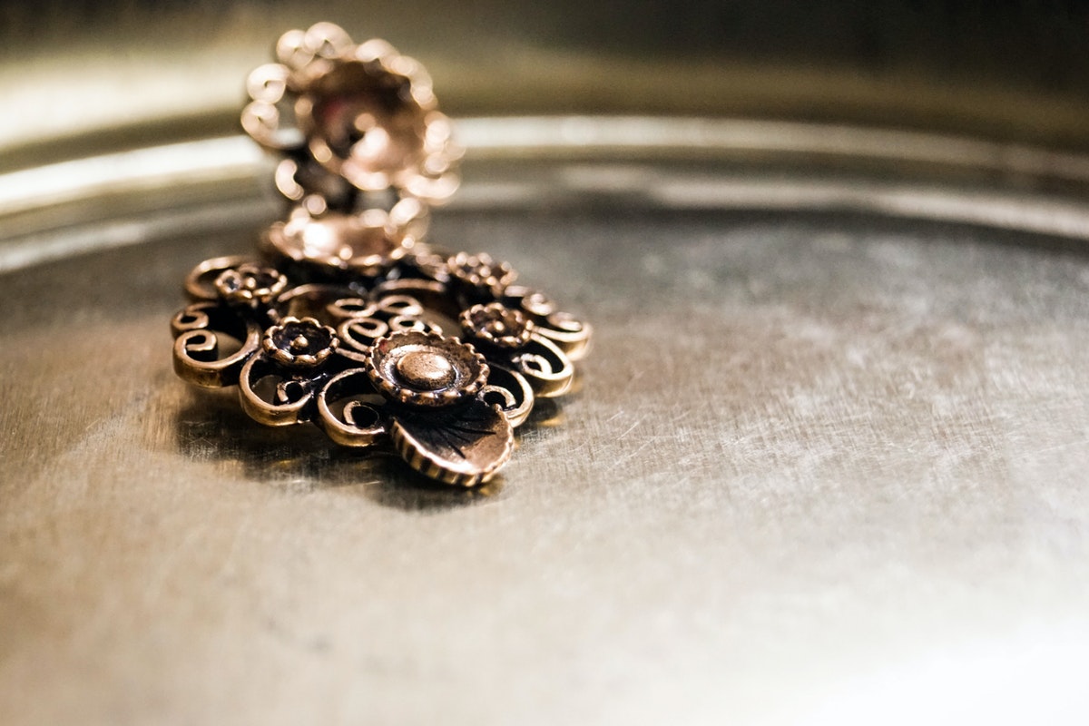 Reasons To Buy Antique Jewellery?