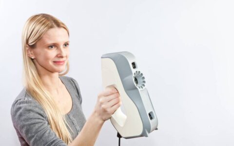 artec scanner is right