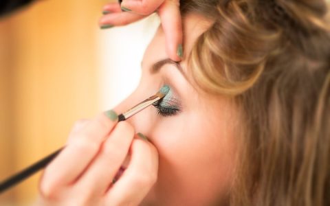 17 Makeup Tutorials to Help You