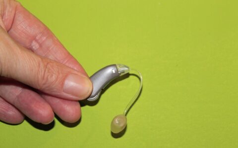 Advantages of a Bluetooth Hearing Aid